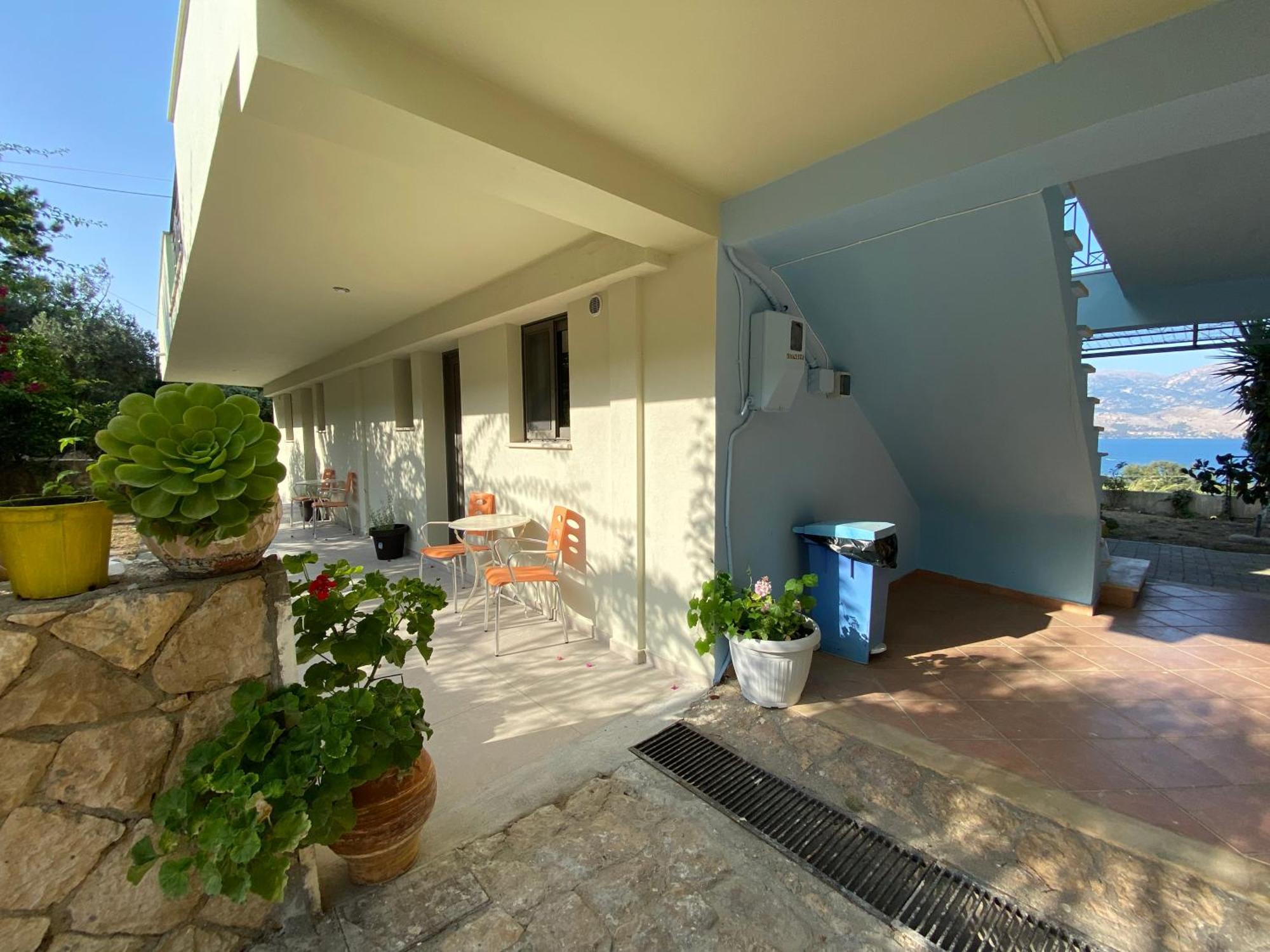 Mirovigli Family Rooms Lépedha Exteriör bild