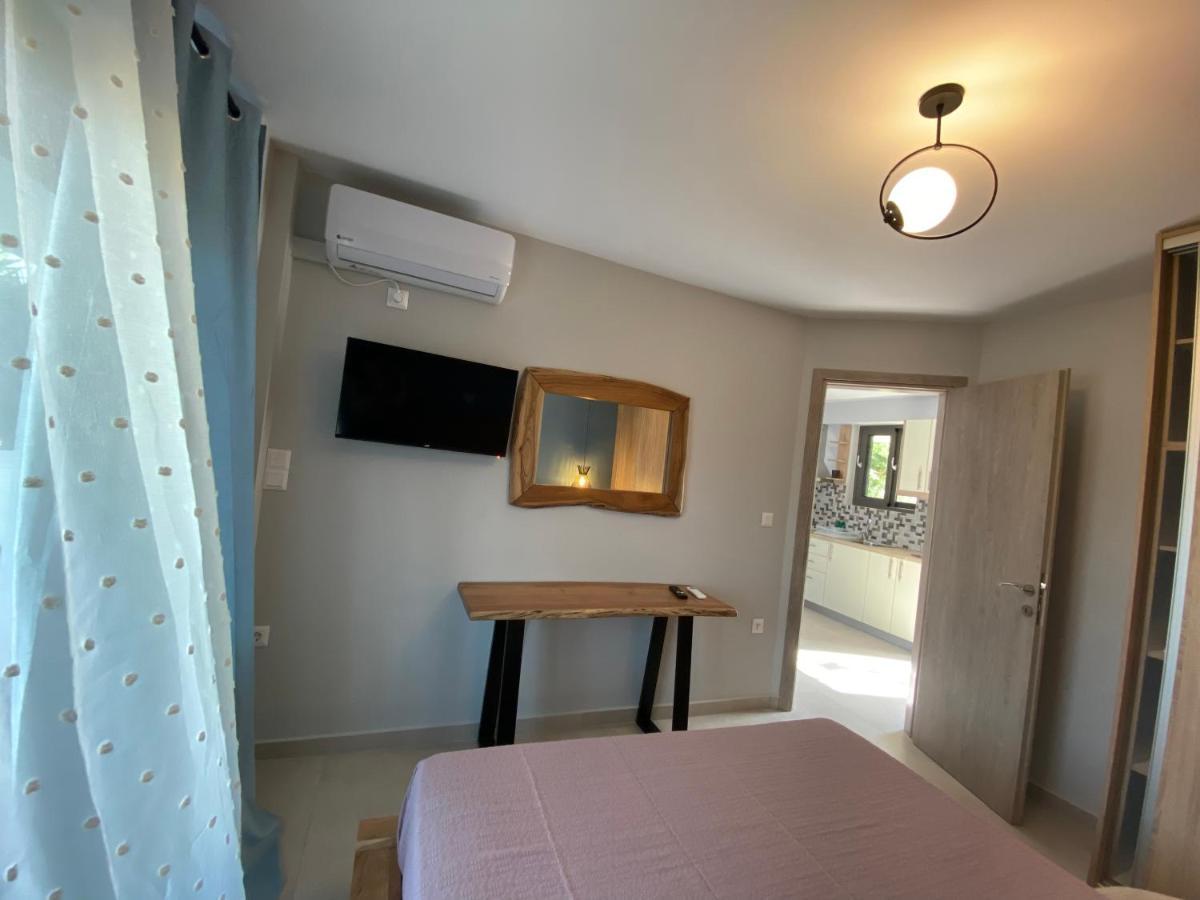 Mirovigli Family Rooms Lépedha Exteriör bild