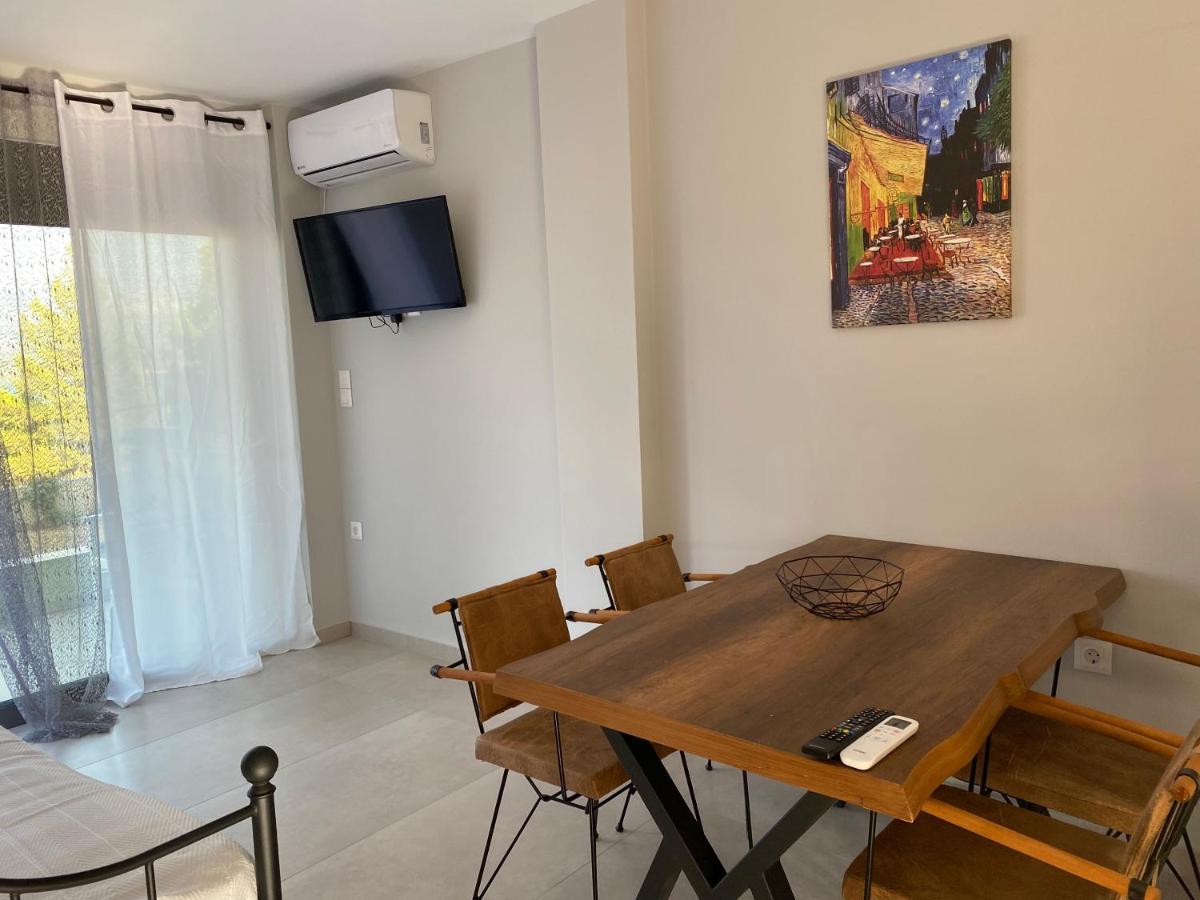Mirovigli Family Rooms Lépedha Exteriör bild