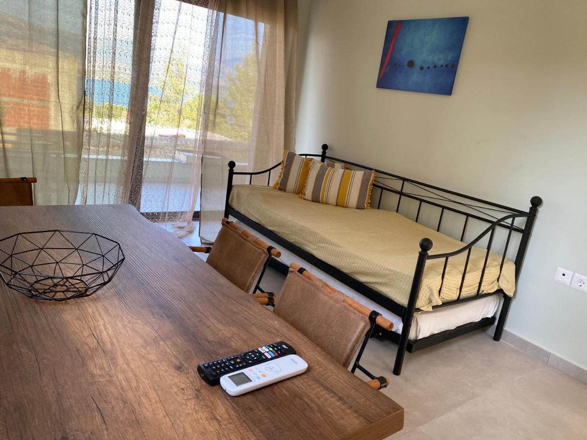 Mirovigli Family Rooms Lépedha Exteriör bild