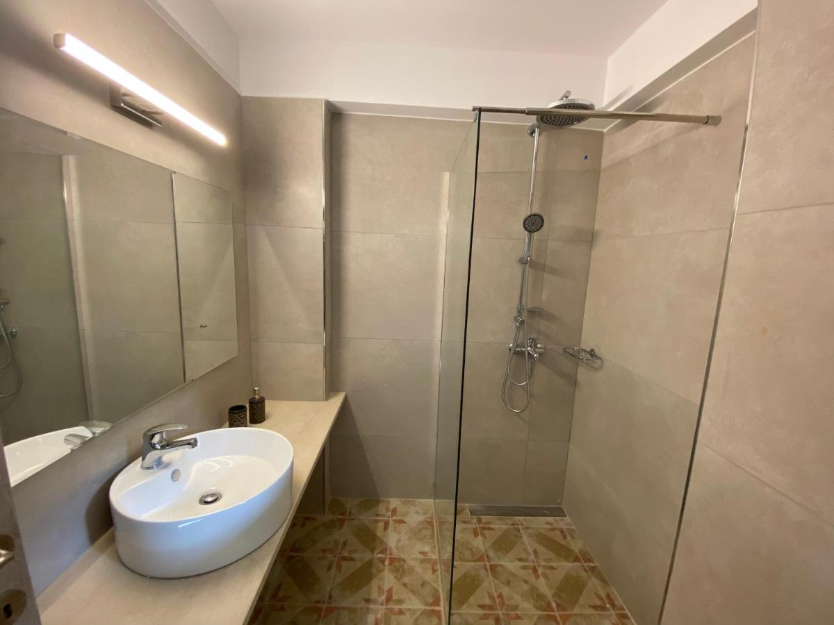 Mirovigli Family Rooms Lépedha Exteriör bild