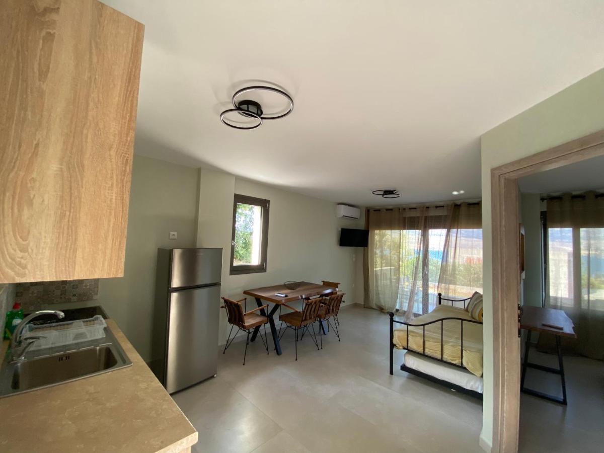 Mirovigli Family Rooms Lépedha Exteriör bild